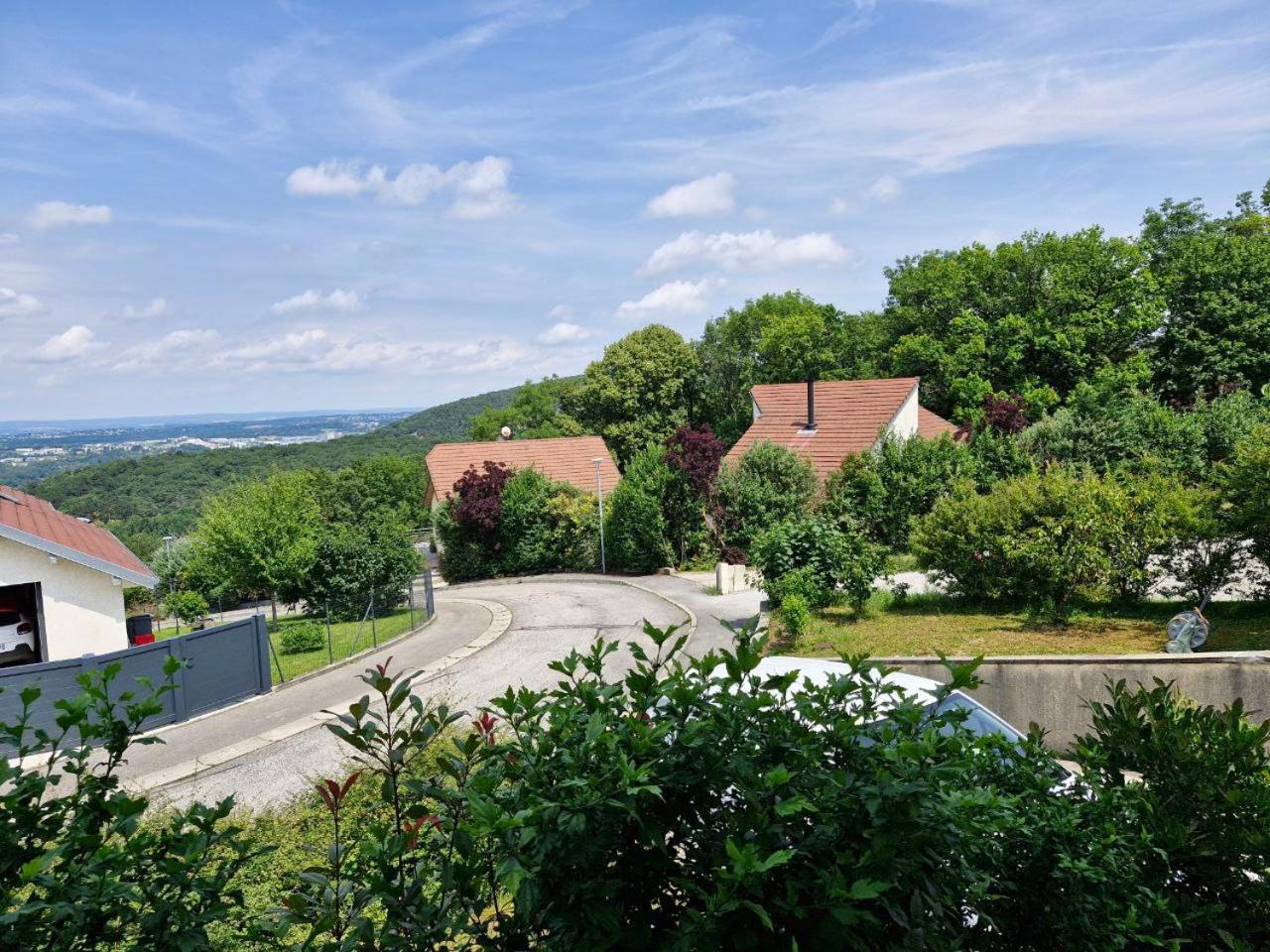 Hebergement Prive A Larnod Exterior photo